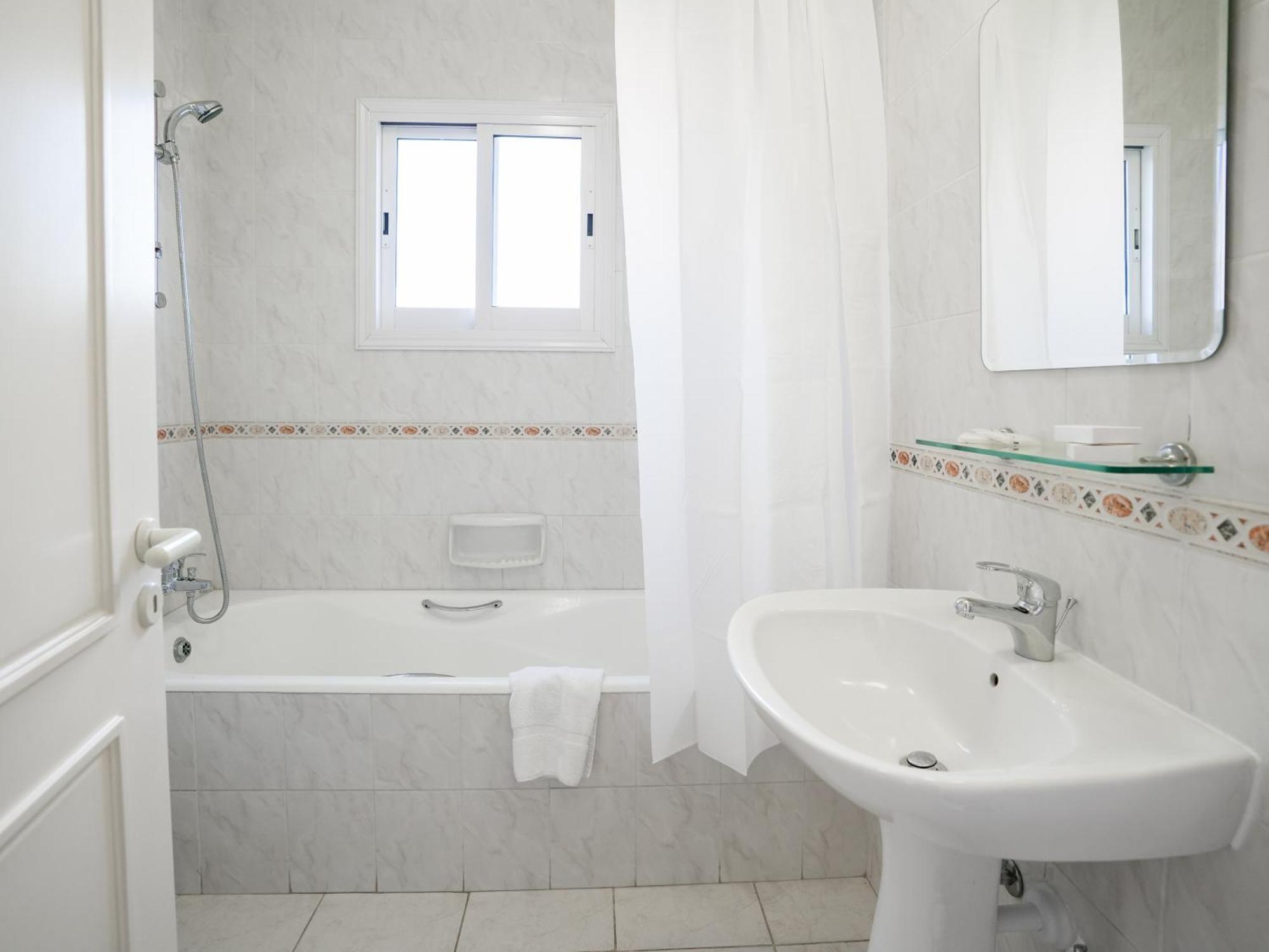 Apartament Resitour - Regina Gardens Pafos Zewnętrze zdjęcie
